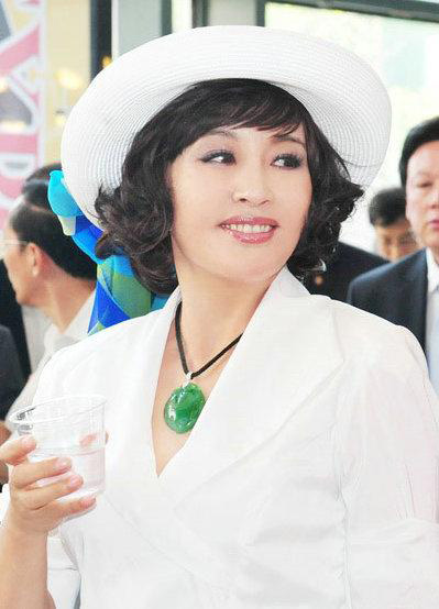 Phụ nữ hãy đẹp ở mọi lúc và mọi nơi! Phụ nữ hãy đẹp ở mọi lúc và mọi nơi!