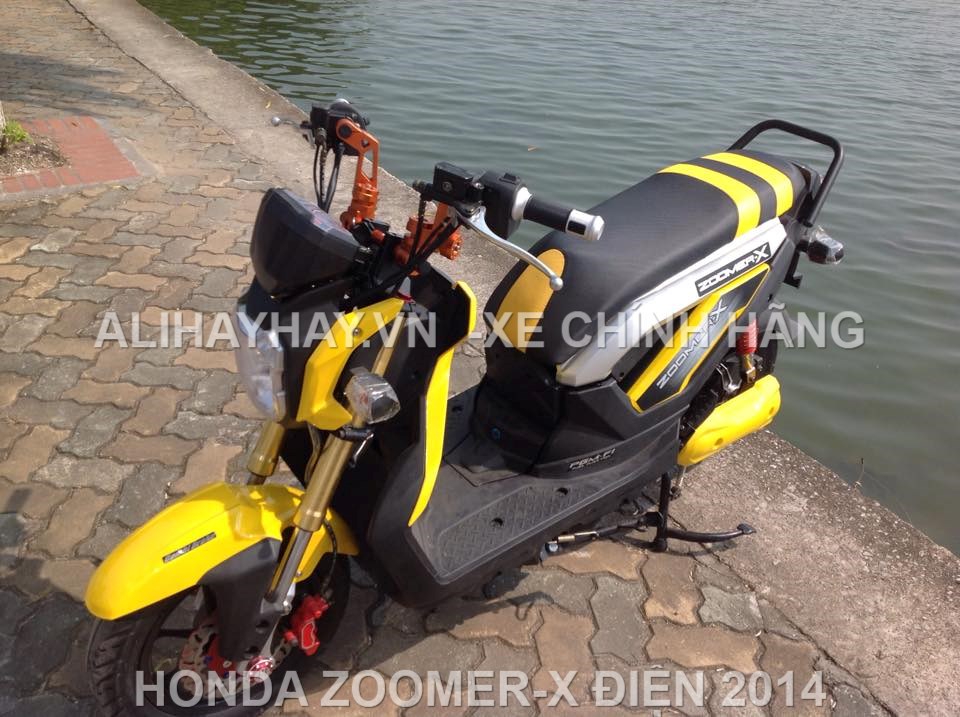 Xe máy điện Honda ZOOMER-X 2015 VÀNG