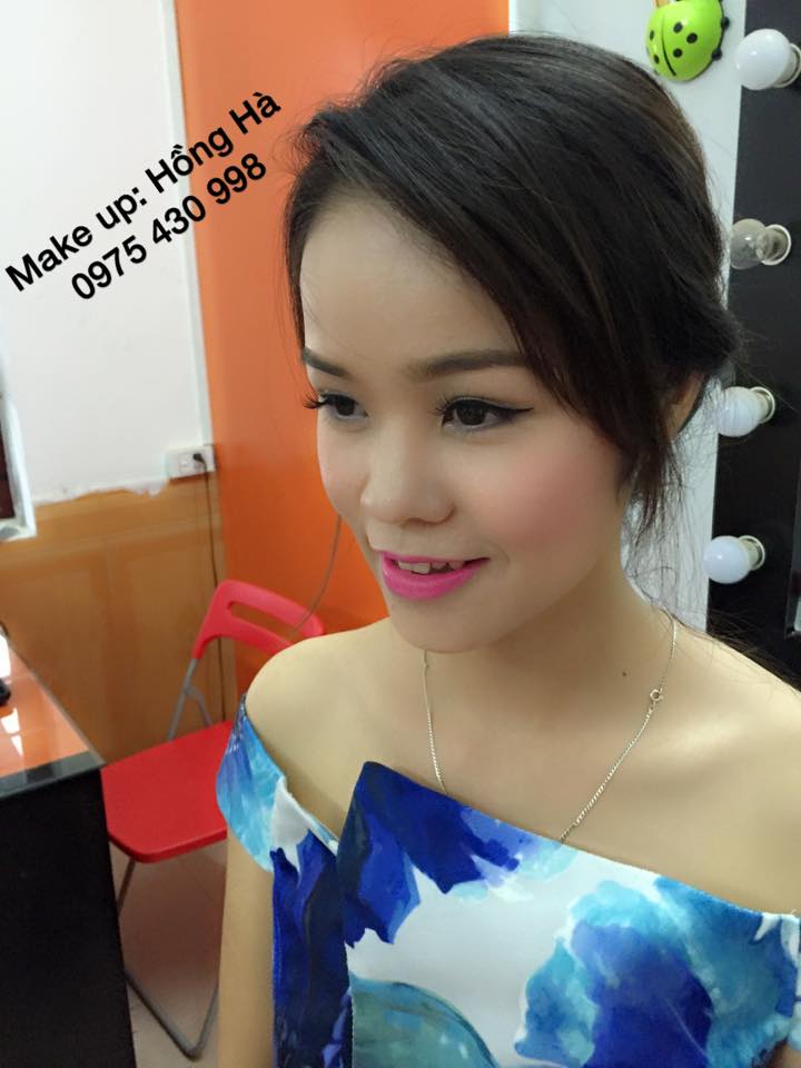 Trang điểm make up cô dâu, dự tiệc, ngoại cảnh tại nhà Nghệ An Trang điểm make up cô dâu, dự tiệc, ngoại cảnh tại nhà Nghệ An