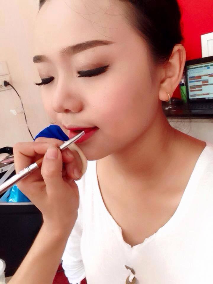 Trang điểm make up cô dâu, dự tiệc, ngoại cảnh tại nhà Nghệ An Trang điểm make up cô dâu, dự tiệc, ngoại cảnh tại nhà Nghệ An