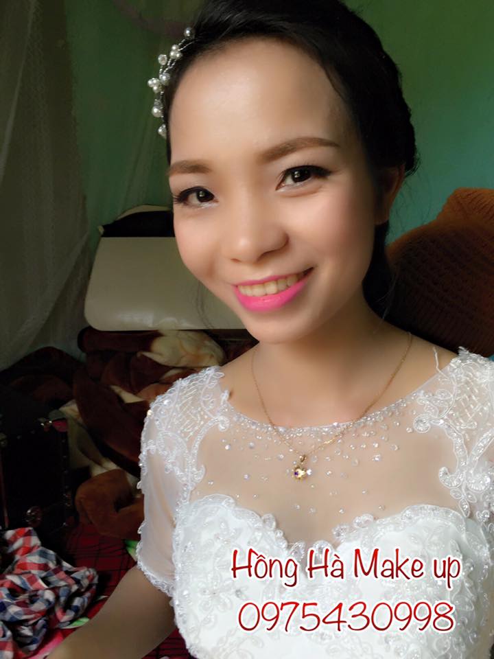 Trang điểm make up cô dâu, dự tiệc, ngoại cảnh tại nhà Nghệ An Trang điểm make up cô dâu, dự tiệc, ngoại cảnh tại nhà Nghệ An