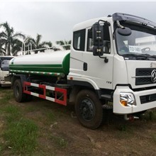 Xe phun nước rửa đường dongfeng 9 khối nhập khẩu B190. Liên hệ: 0916692533